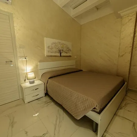 Corleone Guesthouse 3*