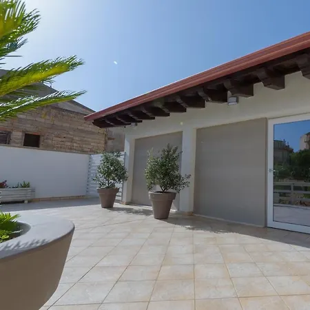 Corleone Guesthouse Bed & Breakfast 3*